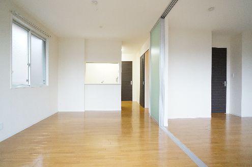 エルカーサリバーB 202号-3