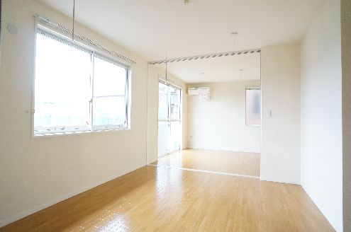 エルカーサリバーB 202号-4