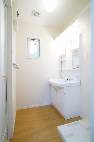 エルカーサリバーB 202号-8