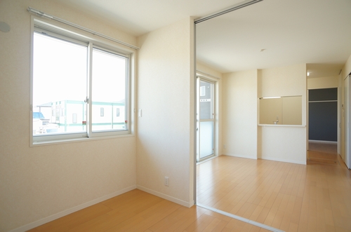 ソレイユ習志野 302号-8