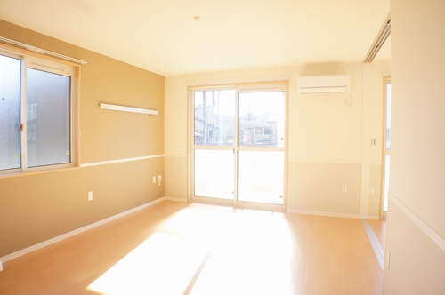 コーポ・リラフォート 203号-2