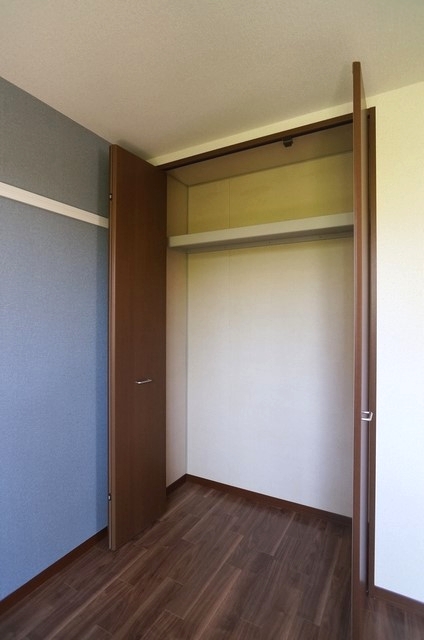 ヴィラ伊勢原 101号-4