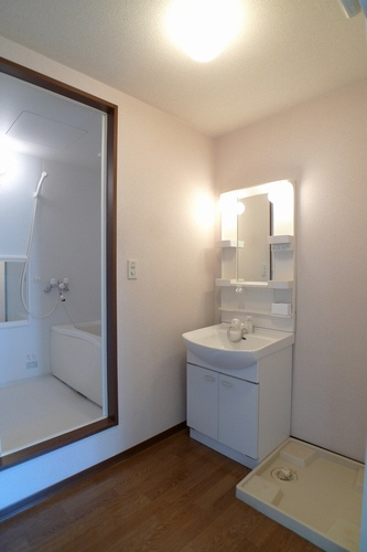 ヴィラ伊勢原 102号-8