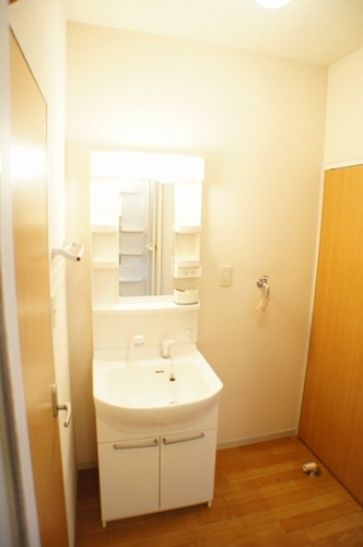 メープルタウン・ウエストＣ 201号-11