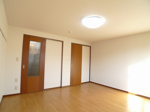 シャンブルⅠ番館 102号-3