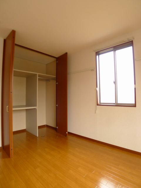 ジュネス・クラス 202号-4