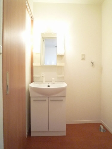 メゾン・ド・ボヌール 203号-6