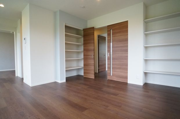 パールタウン岩田45 201号-2