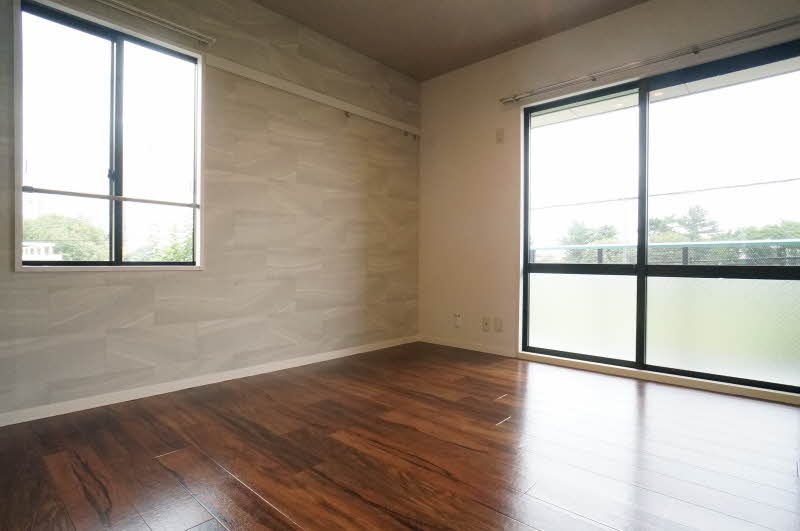 パールタウン岩田４６ 201号-3