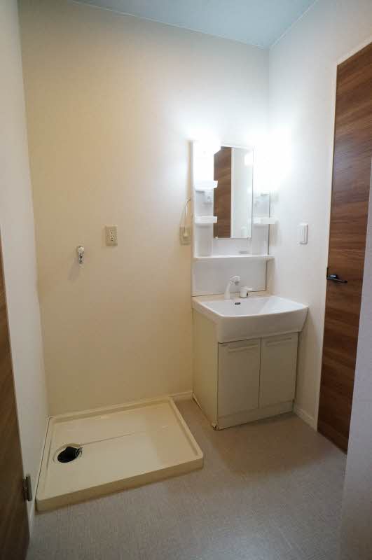 パールタウン岩田４６ 201号-10