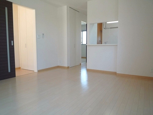 オークス壱番館 102号-3