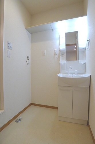 アミューズコート 101号-8