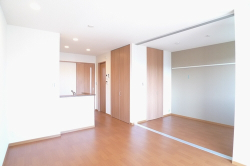 アミューズコート 202号-2