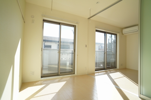 グラン　シャリオ 202号-4