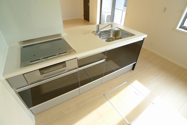 レジデンスヒルズ 110号-5