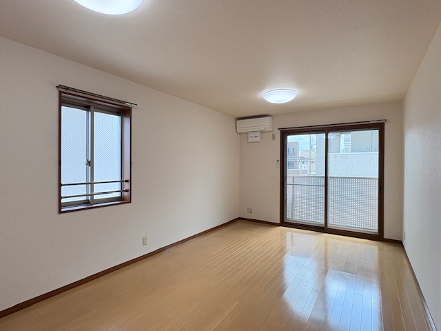 ヴィラ・イーストＢ 201号-3