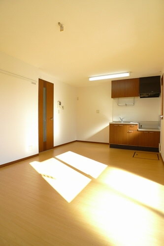 キャステル三里塚 105号-6