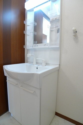 キャステル三里塚 105号-8