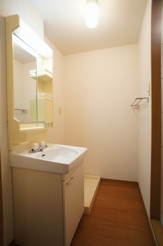 センパークＢ 201号-8