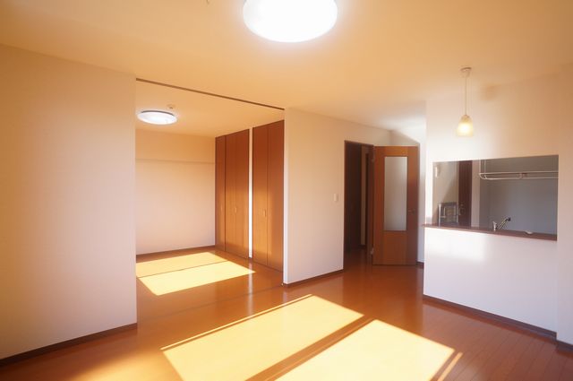 サザンクロス伍番館 201号-2