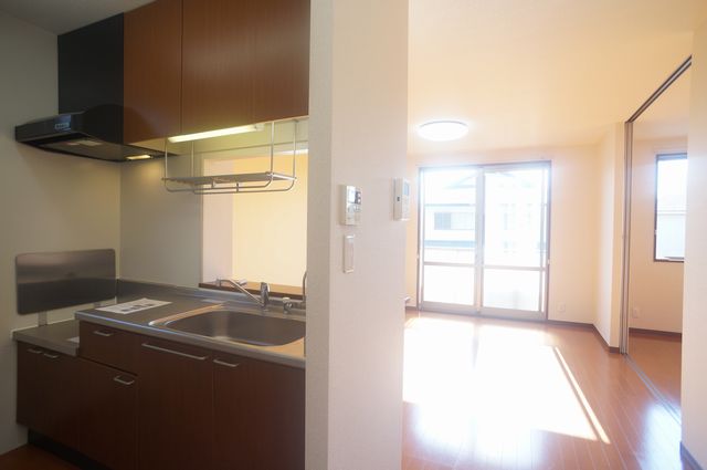 サザンクロス伍番館 201号-3