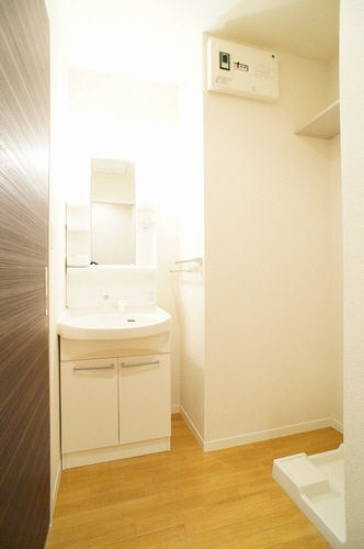 ヴィルヌーヴ 201号-8