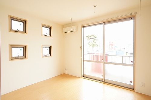 メゾン・シューネス 201号-2