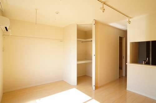 プレミアム　フーガ 203号-4