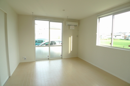 ディアス岩根 103号-3