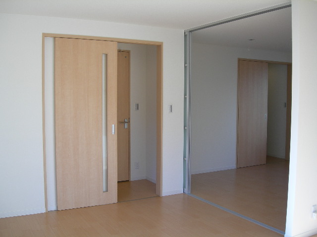 ラ・ボンヌ・メゾン　Ｂ棟 102号-2