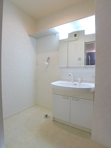 El cielo azul C 202号-9