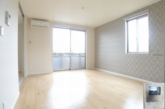 ヴィラⅡ番館 201号-2