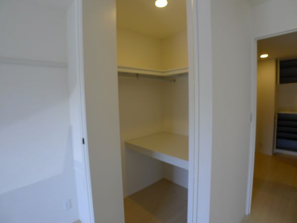 ラ　エスコンディダ 105号-4