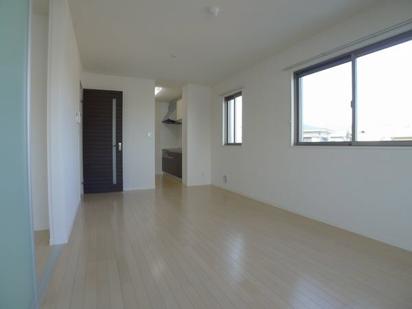 ラ　エスコンディダ 202号-3