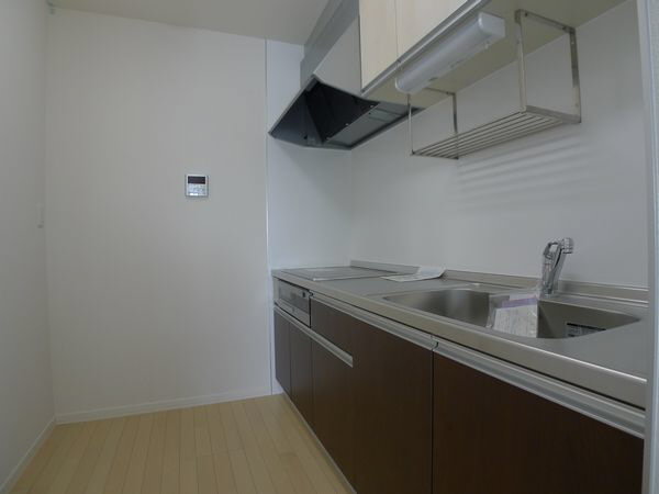 ラ　エスコンディダ 202号-4