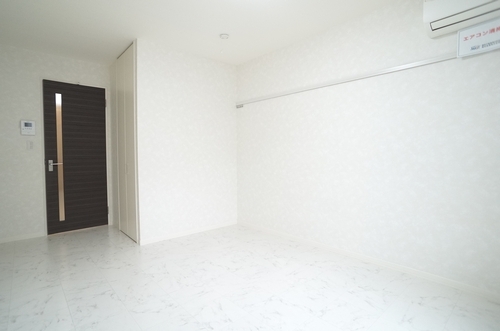 エルシエロ　クラーロＣ 105号-3