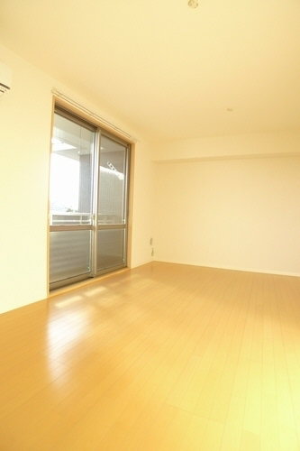 ヴィラーチェ 202号-3