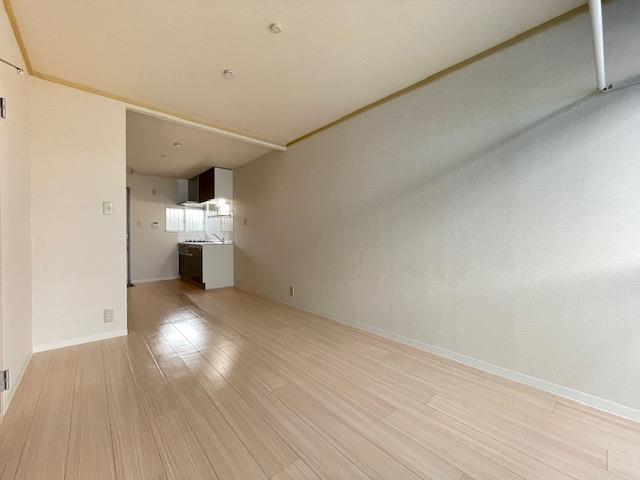 ペリ－ウッドハイツ 203号-2