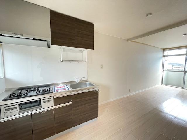 ペリ－ウッドハイツ 203号-4