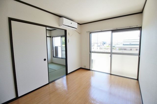 ファミール花井 203号-2