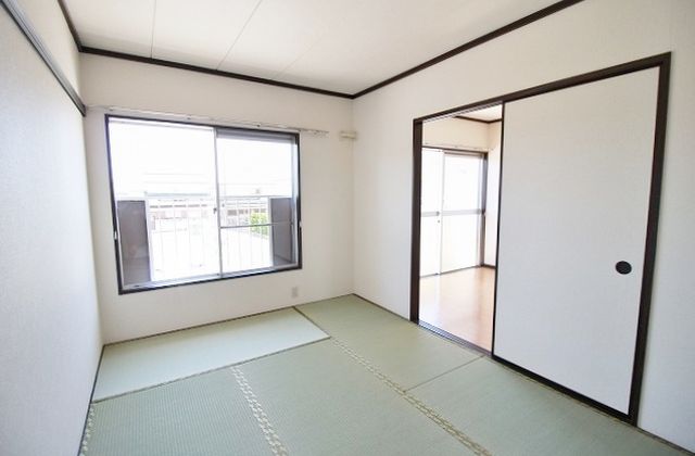 ファミール花井 203号-3