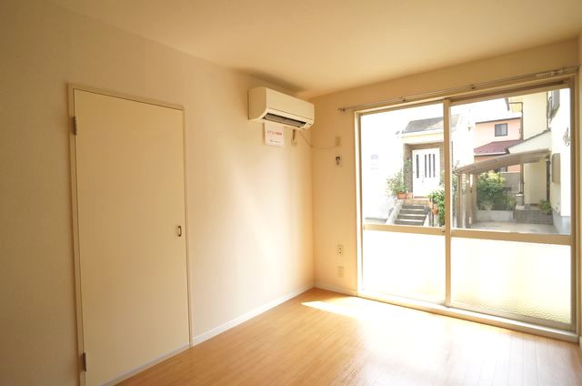 リブウェル六高Ｅ 101号-2