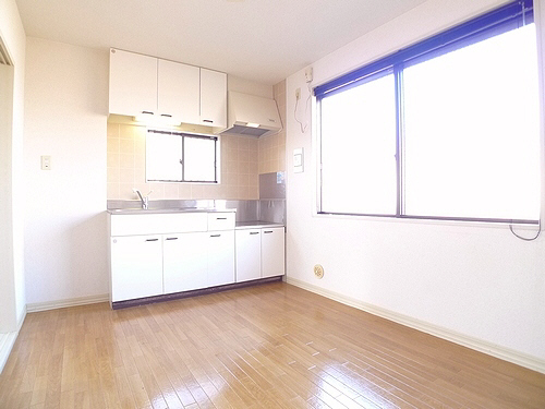 プルミエール緑ヶ丘 202号-2