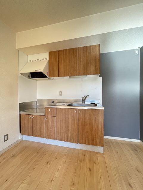 美郷パークハイツ 202号-3