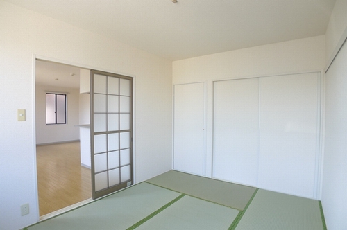 ディアスゆりのき台A館 102号-8