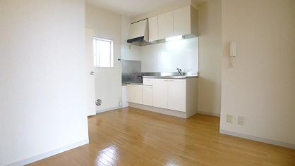 ニューコートビレッジ 201号-3