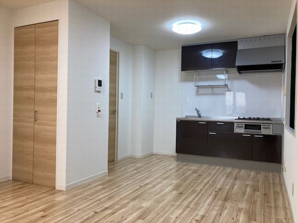 ブラウンヒル3 102号-2