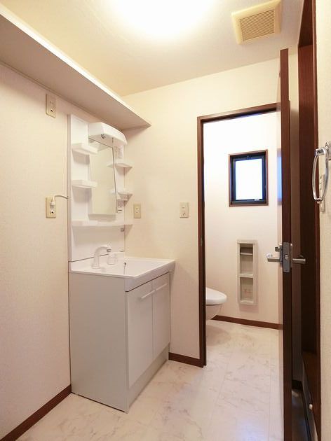 クレストコートＤ 102号-8