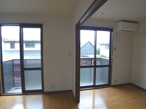 クレストコートＤ 202号-3