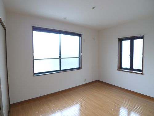 クレストコートＤ 202号-5